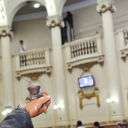 El artista Julio Incardona donó una escultura del Cura Brochero a la Legislatura